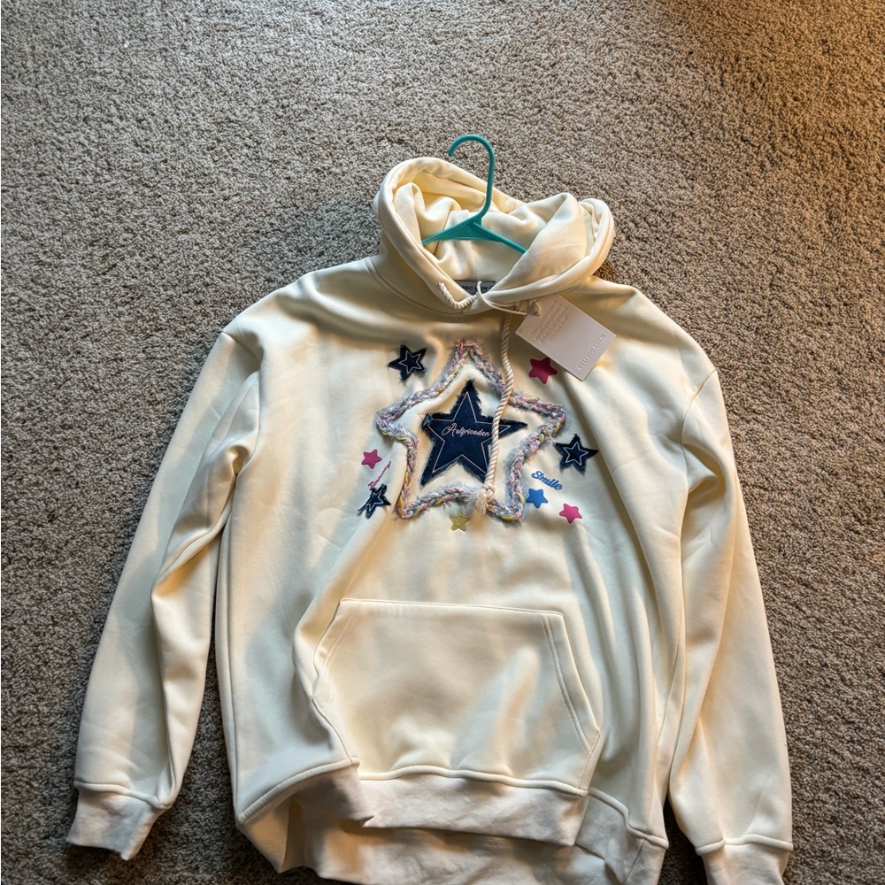 Aelfric Eden Cream Hoodie with Star Design